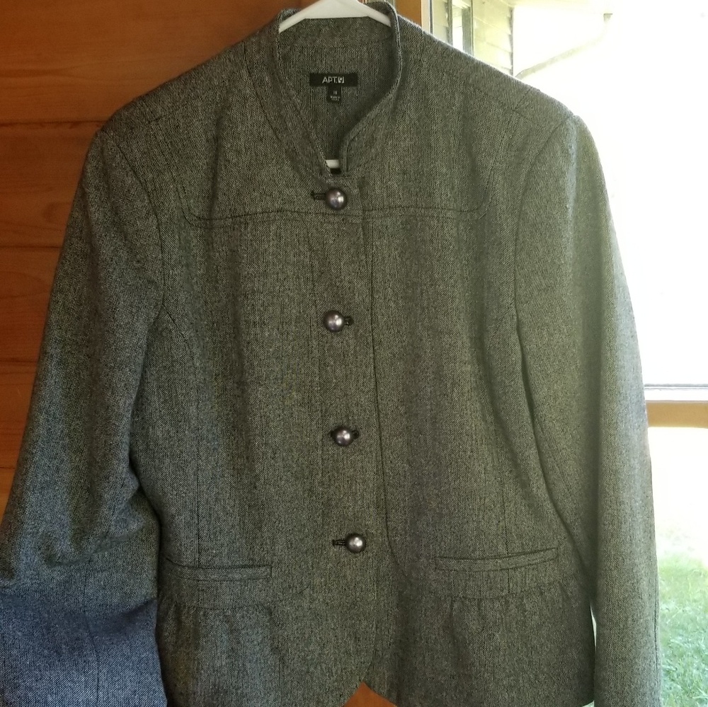 Feminine Military Blazer with Ruffled Hem